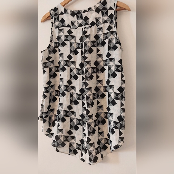 Cato Geometric Blouse Size L - Picture 9 of 10